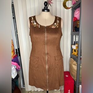 Her Universe Brown Floral Embroidered Dress Solo 70’s zipper dress 3x